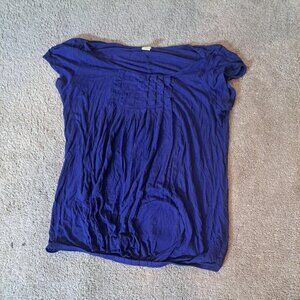 Old Navy Maternity T-Shirt